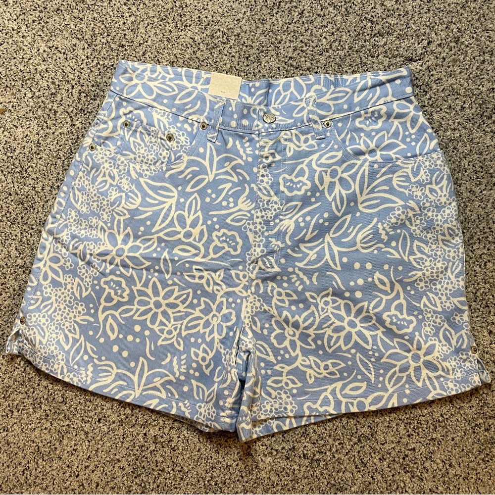 Bill Blass Classic Fit Jean Shorts Women’s Light Blue Flower Print Size 10